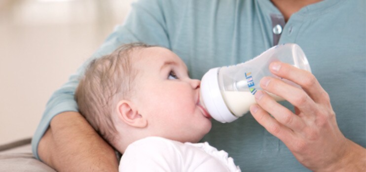 Philips AVENT - Preparing a bottle feed for your baby