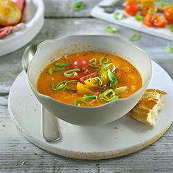 https://www.philips.com.gh/c-dam/b2c/kitchen/recipe/starterSnacks/Tomato-and-vegetable-soup/Recept_Tomatengroentesoep_L.jpg