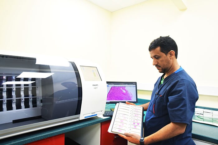 Download image (.jpg) Philips IntelliSite Pathology Solution at Al Borg Medical Laboratories